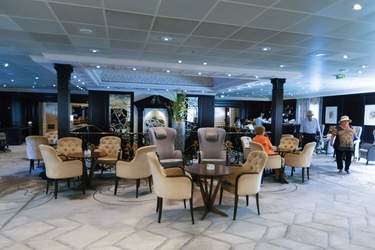 Azamara Cruises Mosaic Cafe ©Jenna Lyn, Azamara Cruises1.jpg